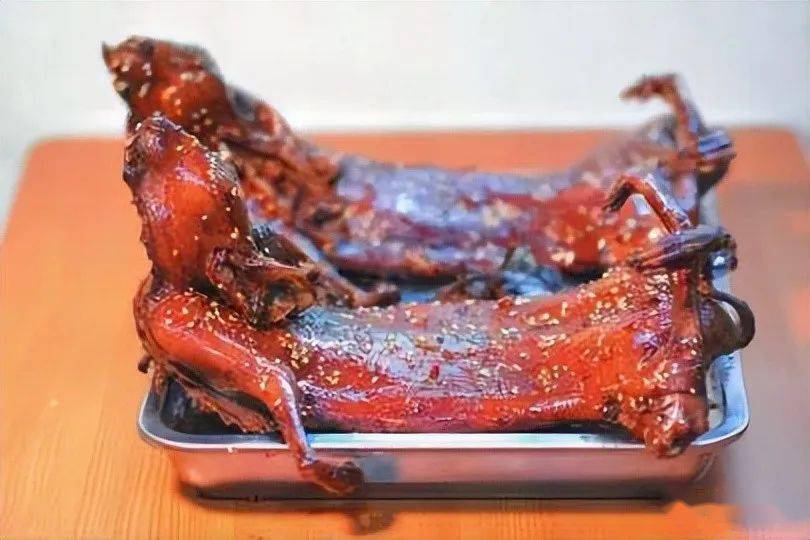 兔肉_酒糟_鲜红色