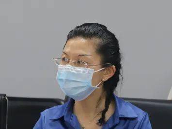 工信厅二级巡视员孙于萍,海口市科工信局局长王小宝,陵水县副县长郑莉