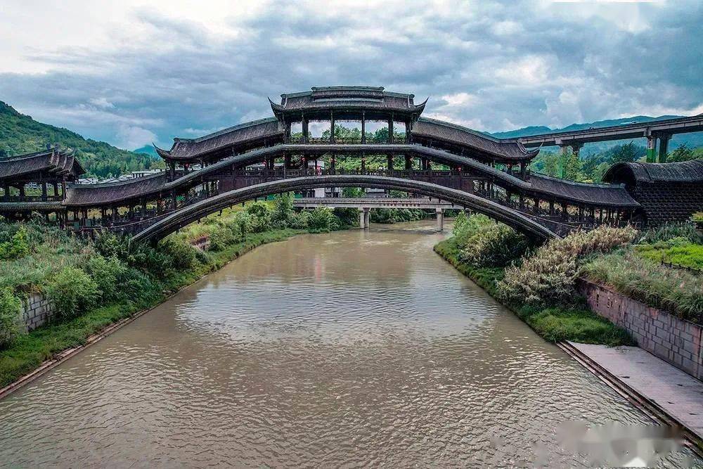 多视角濯水风雨廊桥