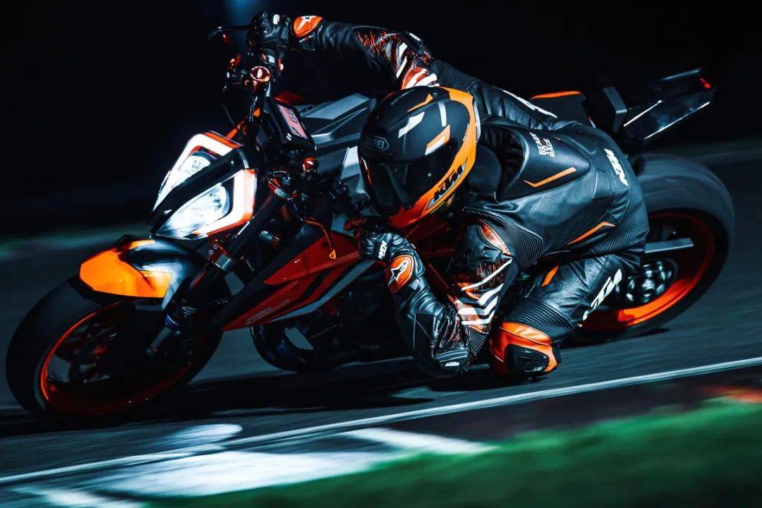 2022款ktm1290superduker售价2158万元强悍依旧