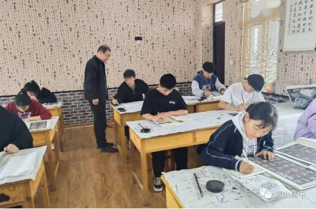 公立高中风采鹤山区高级中学