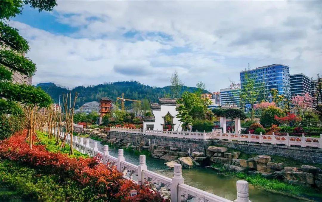 谢桥街道:一个"城乡结合部"的精致转型_万山_生活_市民