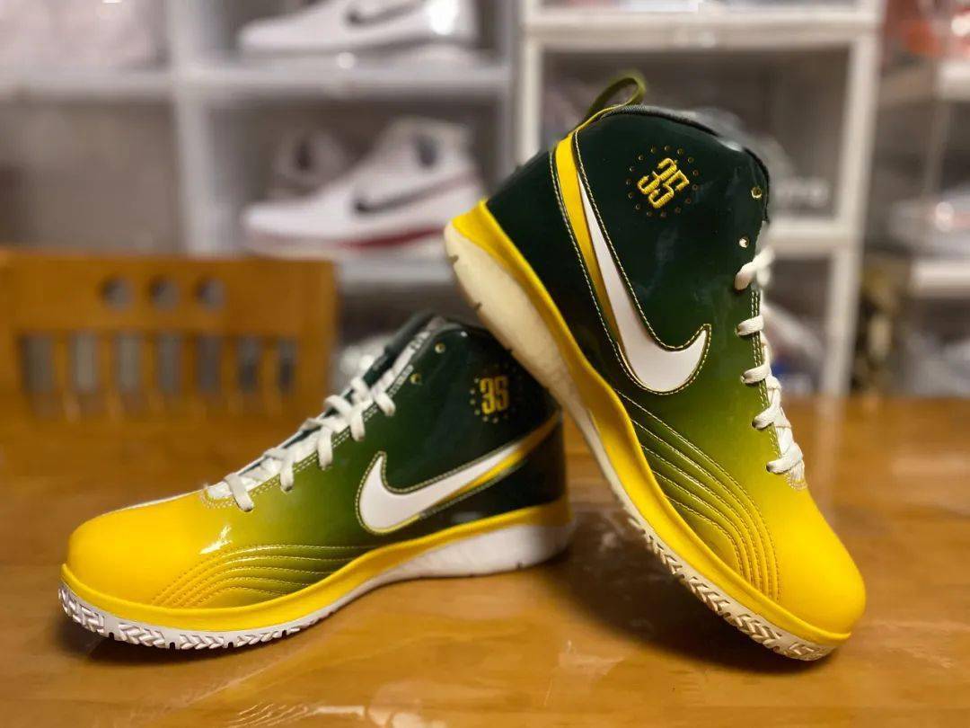 网友分享极少见的kd1收藏还有球星亲签