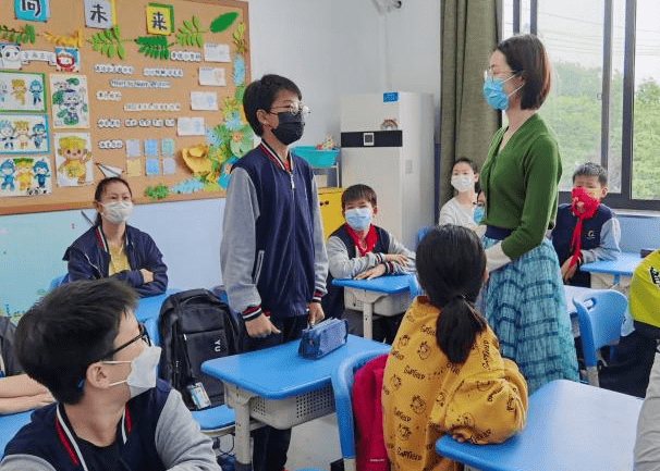 童心同行助环保——乔司小学大井校区五月垃圾分类活动