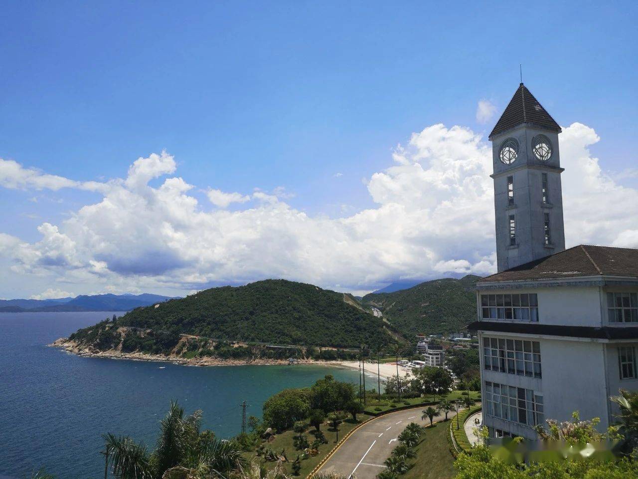 北京三座门对面故宫角楼,无锡东湖塘倪云林塑像,深圳金海滩度假村.