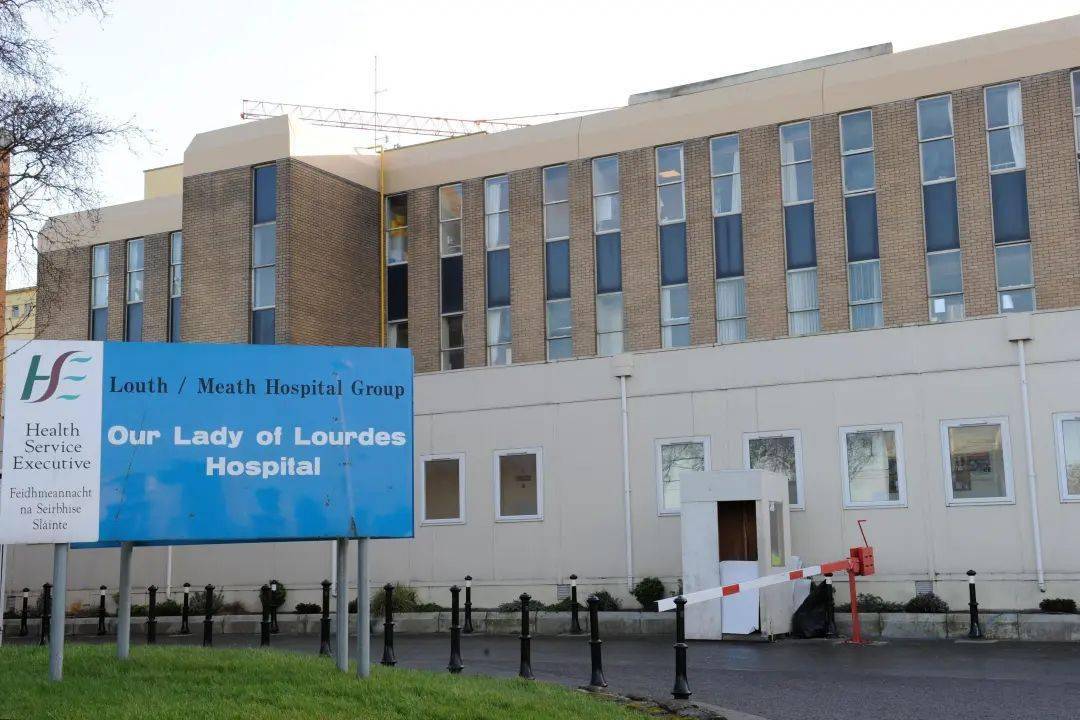 此外，科克大学医院（cork university hospital）（2686名）、高威大学医院（