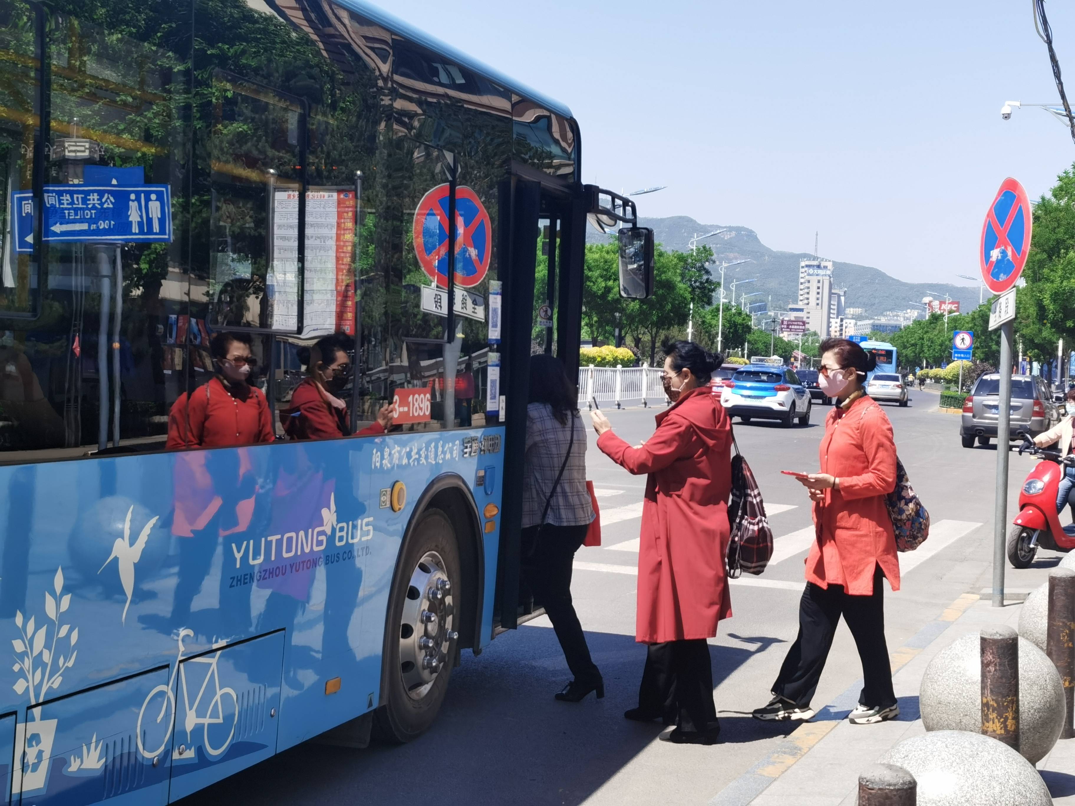 阳泉公交公司严格场所码查验_工作_服务_市民