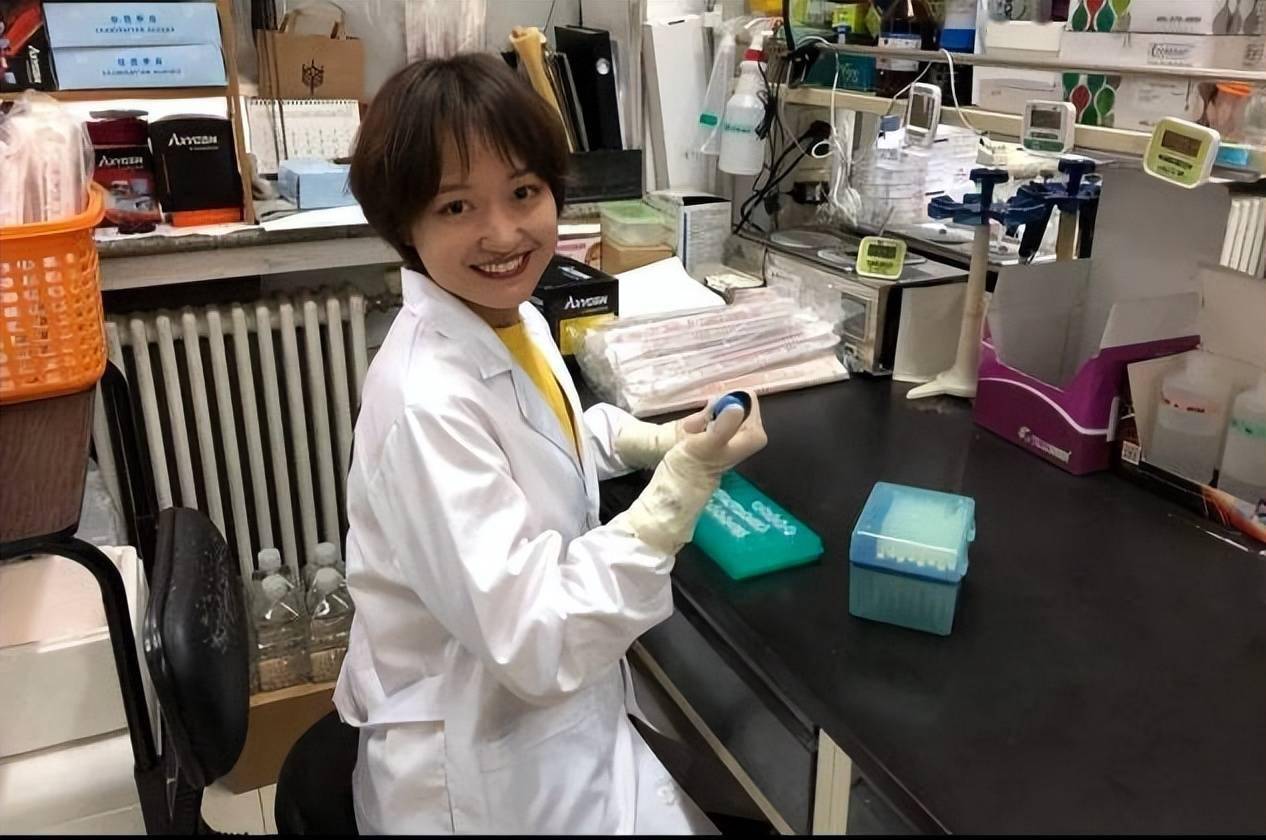 清华90后学霸万蕊雪攻克世界难题日工作14小时坚持为国科研