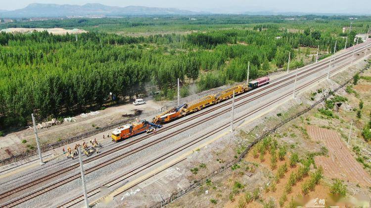 临沂工务段兖石线第一阶段集中修开始