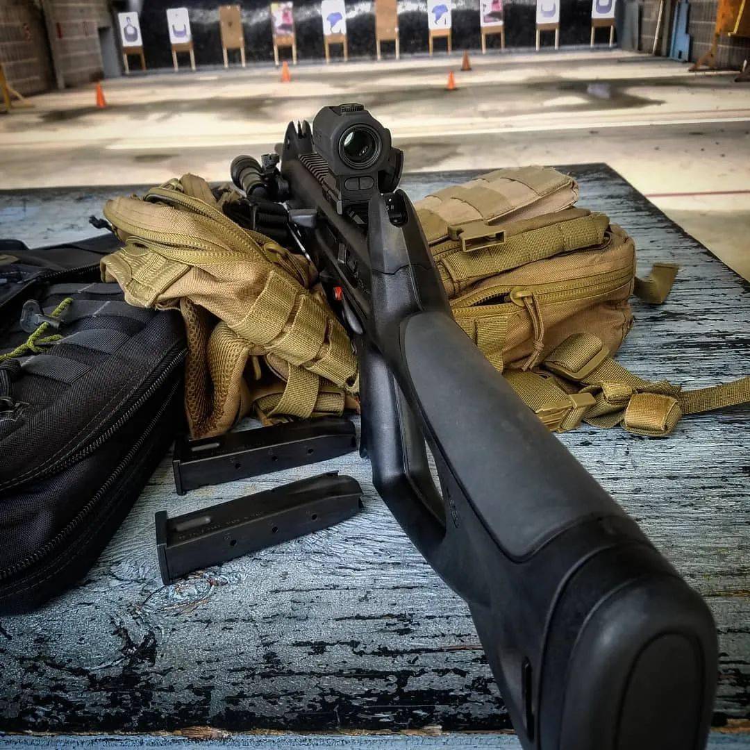 对这造型来电吗berettacx4storm卡宾枪美图