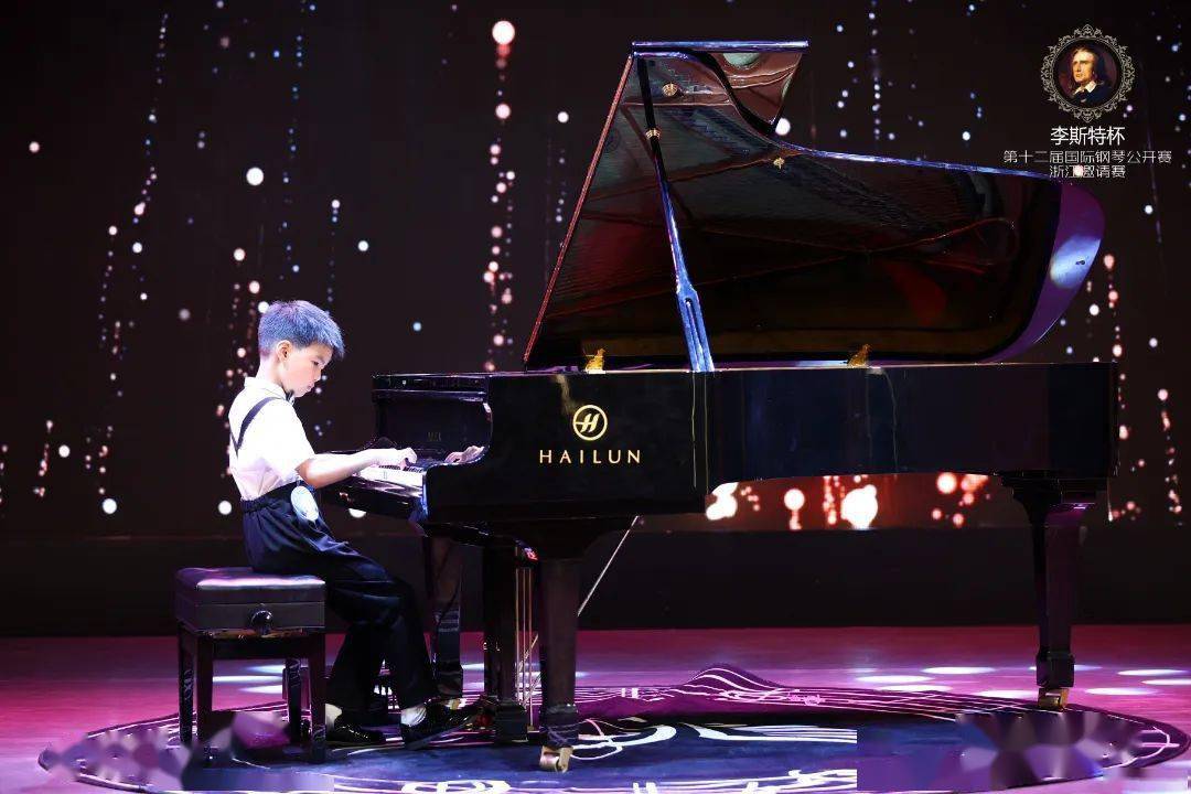 校第二届"特色之星" | 毛俊皓_比赛_弹钢琴_作业