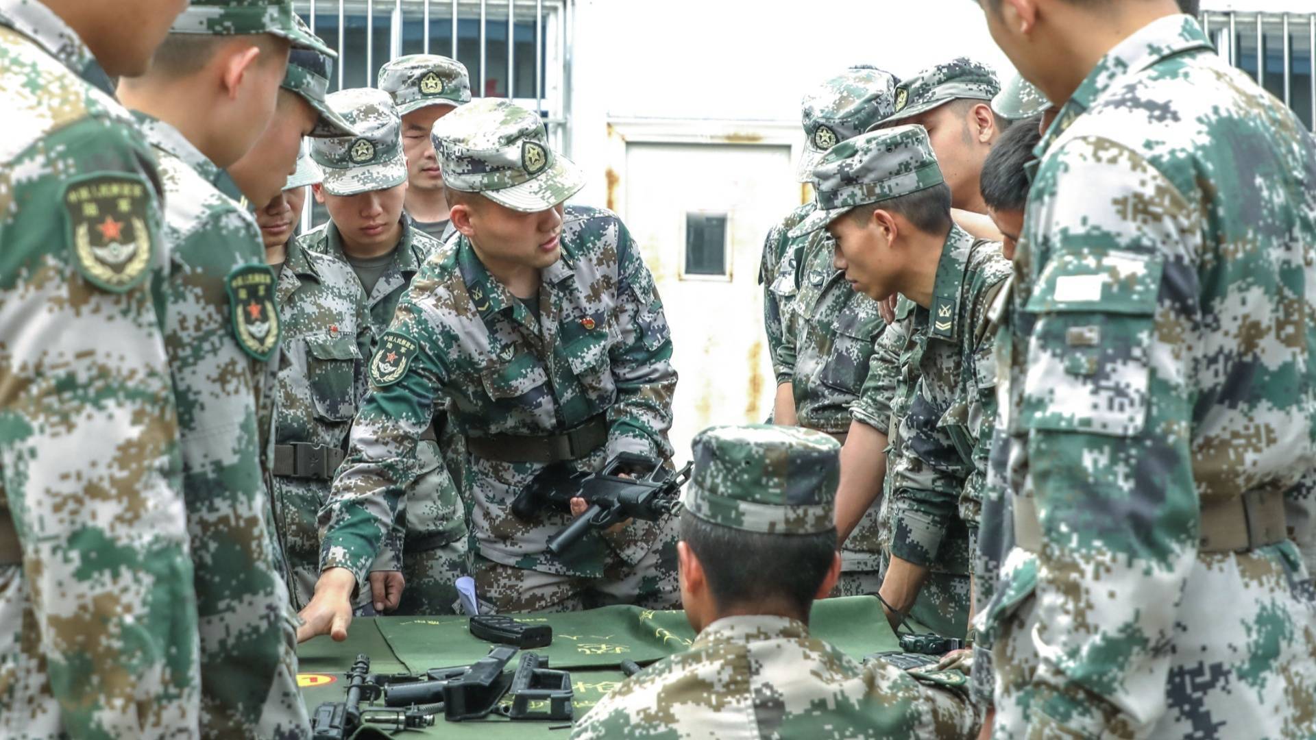 陆军第75集团军某旅展开2022年度军械员集训