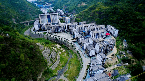 搬迁户腰包鼓了情感融了日子美了白河县创新推进易地扶贫搬迁后续扶持