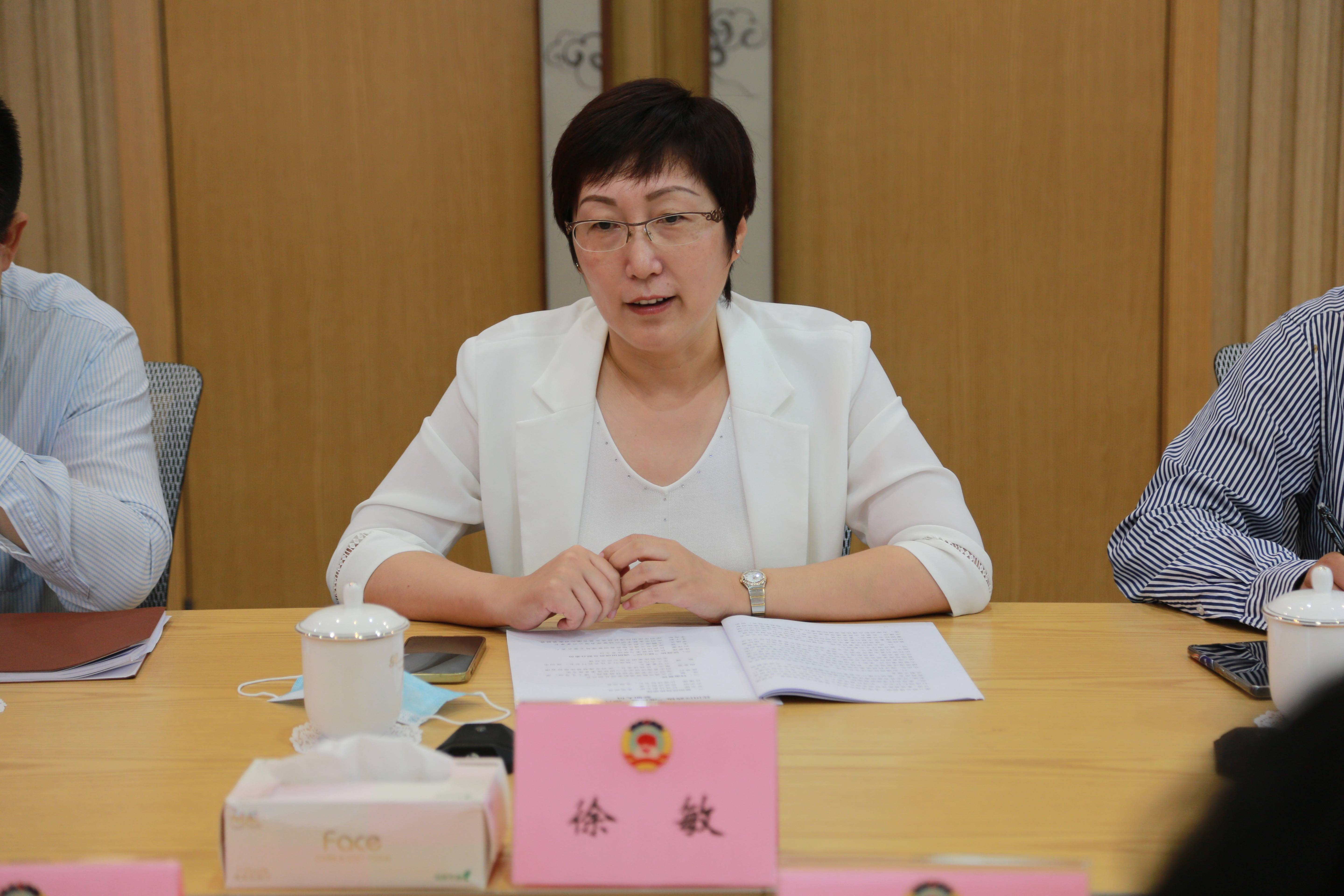 深圳市交通运输局港航管理处副处长徐敏直言,盐田港和盐田城区长期