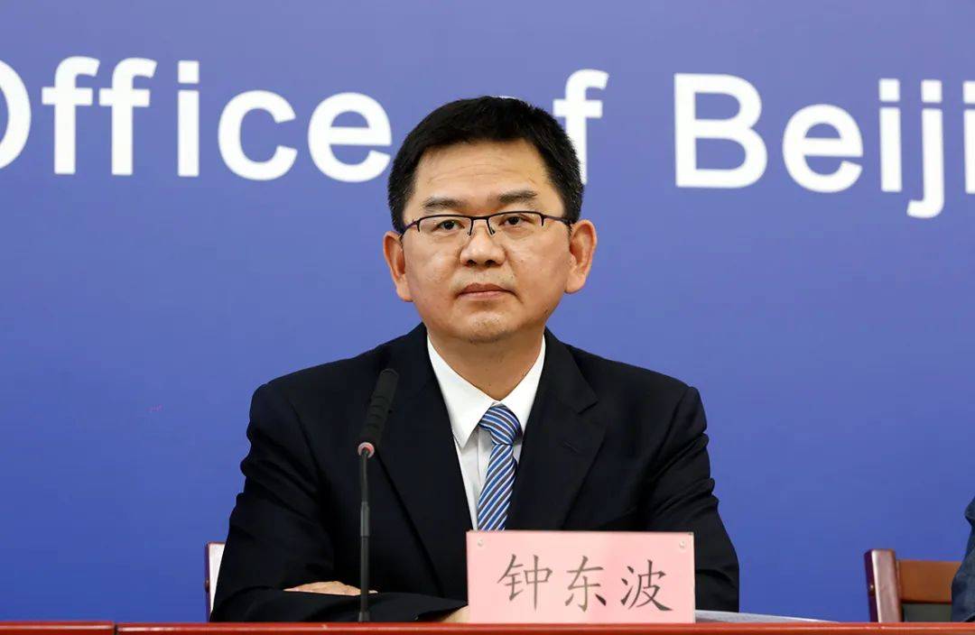 第345场新闻发布会上,市卫健委党委书记,副主任(主持工作)钟东波介绍