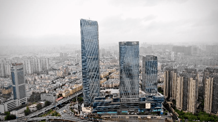 近日,哈尔滨支队特勤队伍依托地标性建筑富力中心写字楼有序开展高层