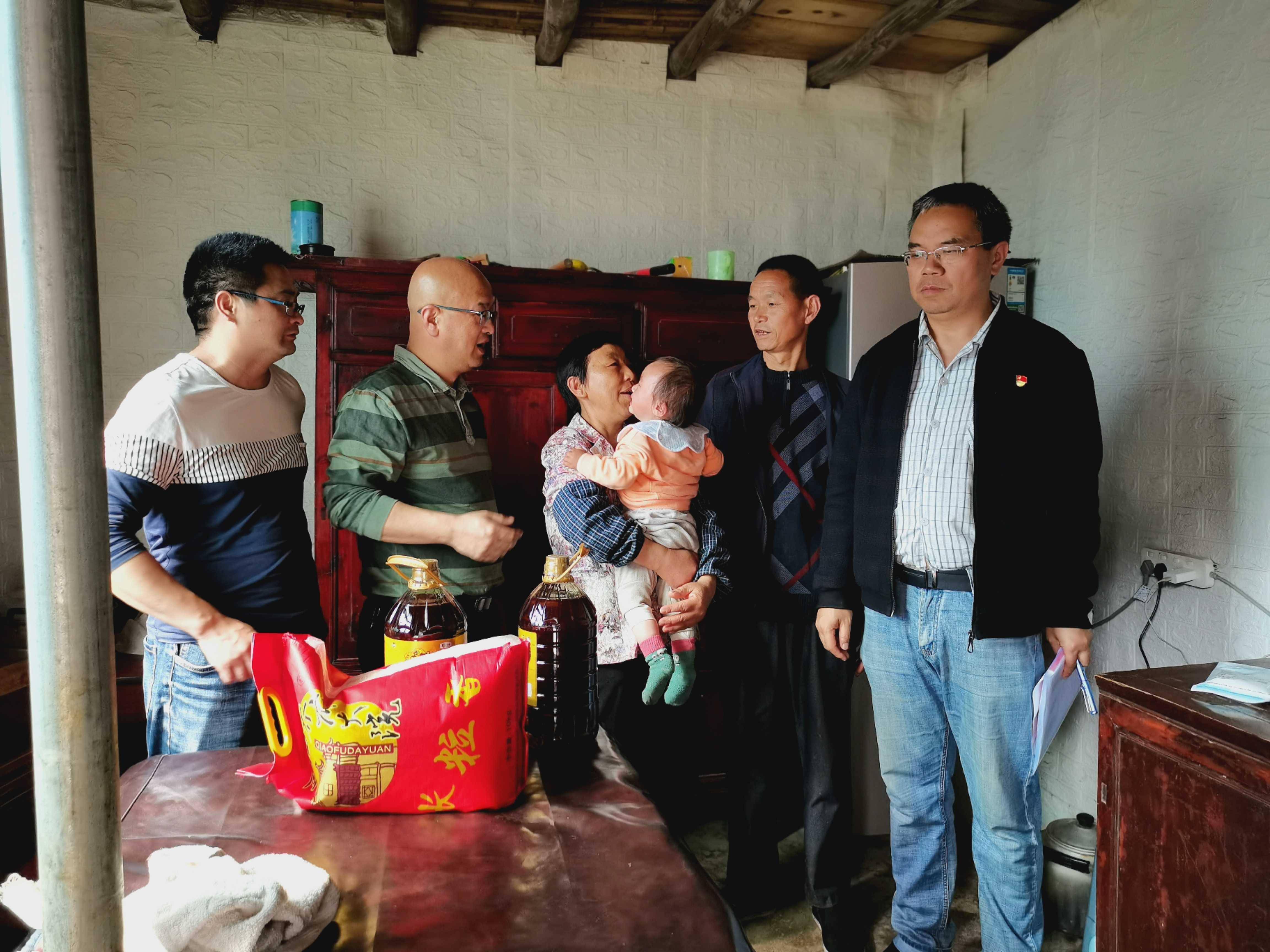 省农产品质量安全监督检验测试中心党支部赴纳雍县厍东关乡开展"双联