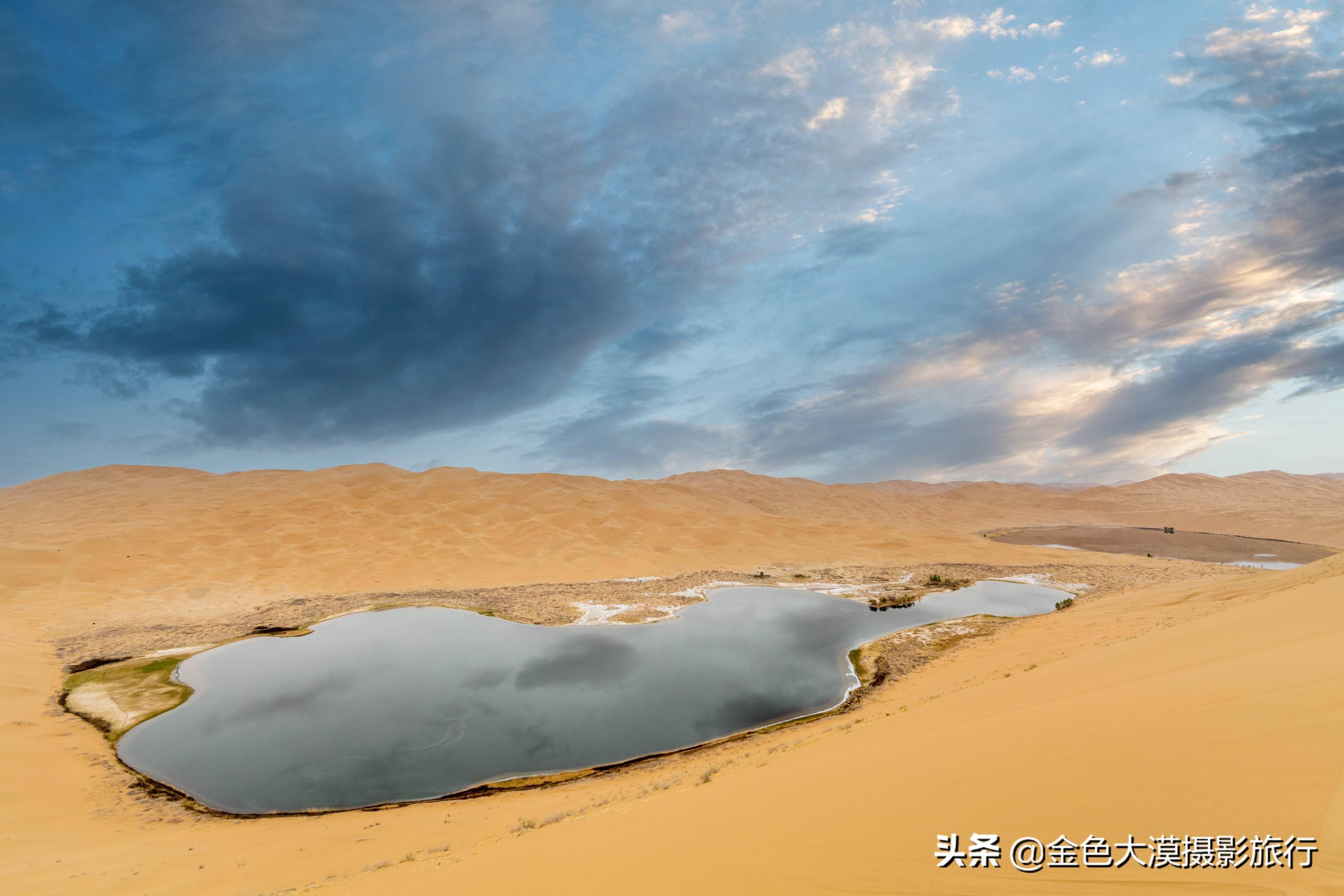 巴丹吉林沙漠旅行摄影沙漠中的湖泊竟然多达100多个独特迷人景观