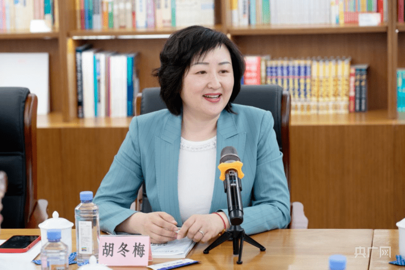 胡冬梅总经理对朱方伟院长一行到访表示欢迎,并就企业发展历程,数字化