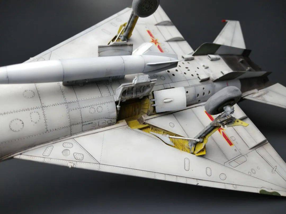 罕见的歼八白战斗机模型我也是第一次见