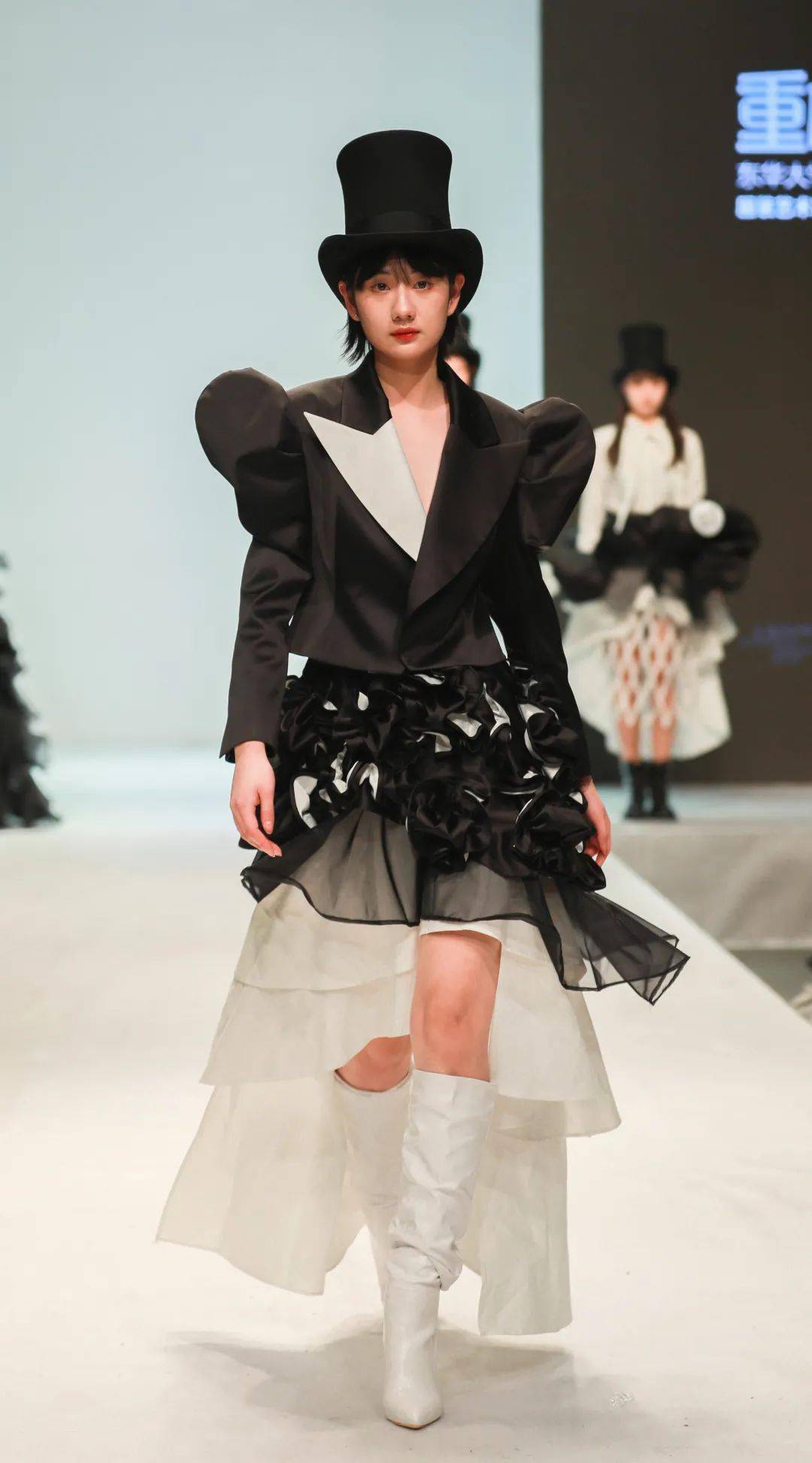 毕业展2022东华大学服装与艺术设计学院服装艺术设计系线上展