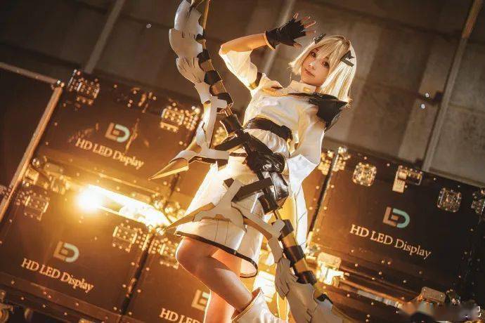 cosplay丨白夜极光薇丝