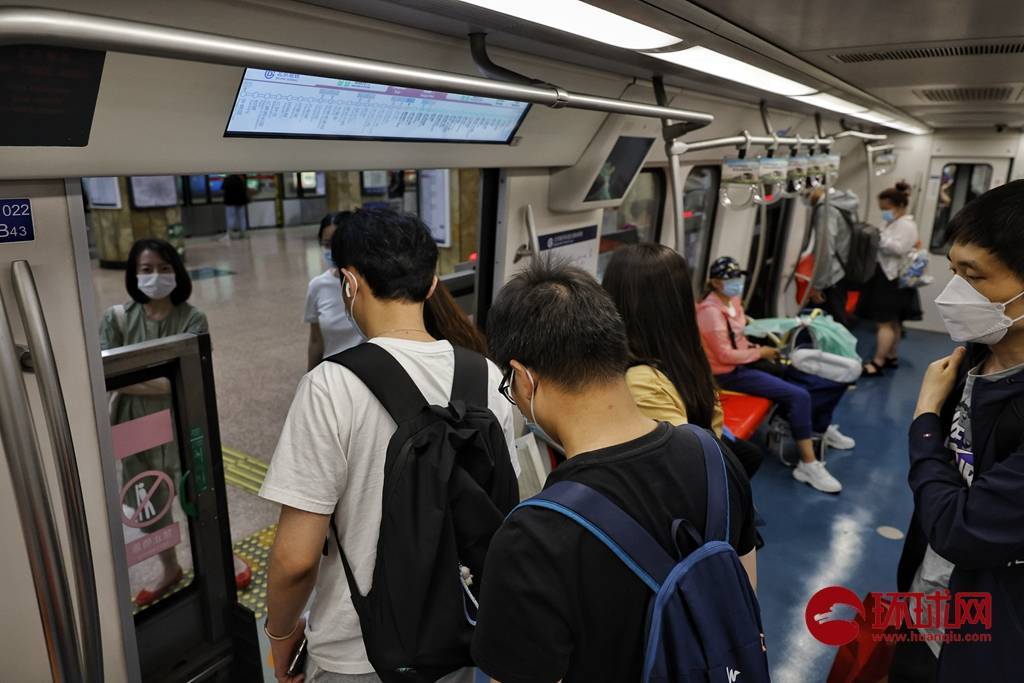 李昊】自5月29日起,除封(管)控区外,北京朝阳,顺义,房山3个区恢复公交