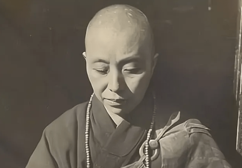 清末尼姑王采玉:"克夫克子"的不祥之人,还俗后生下一位总统_儿子_蒋介