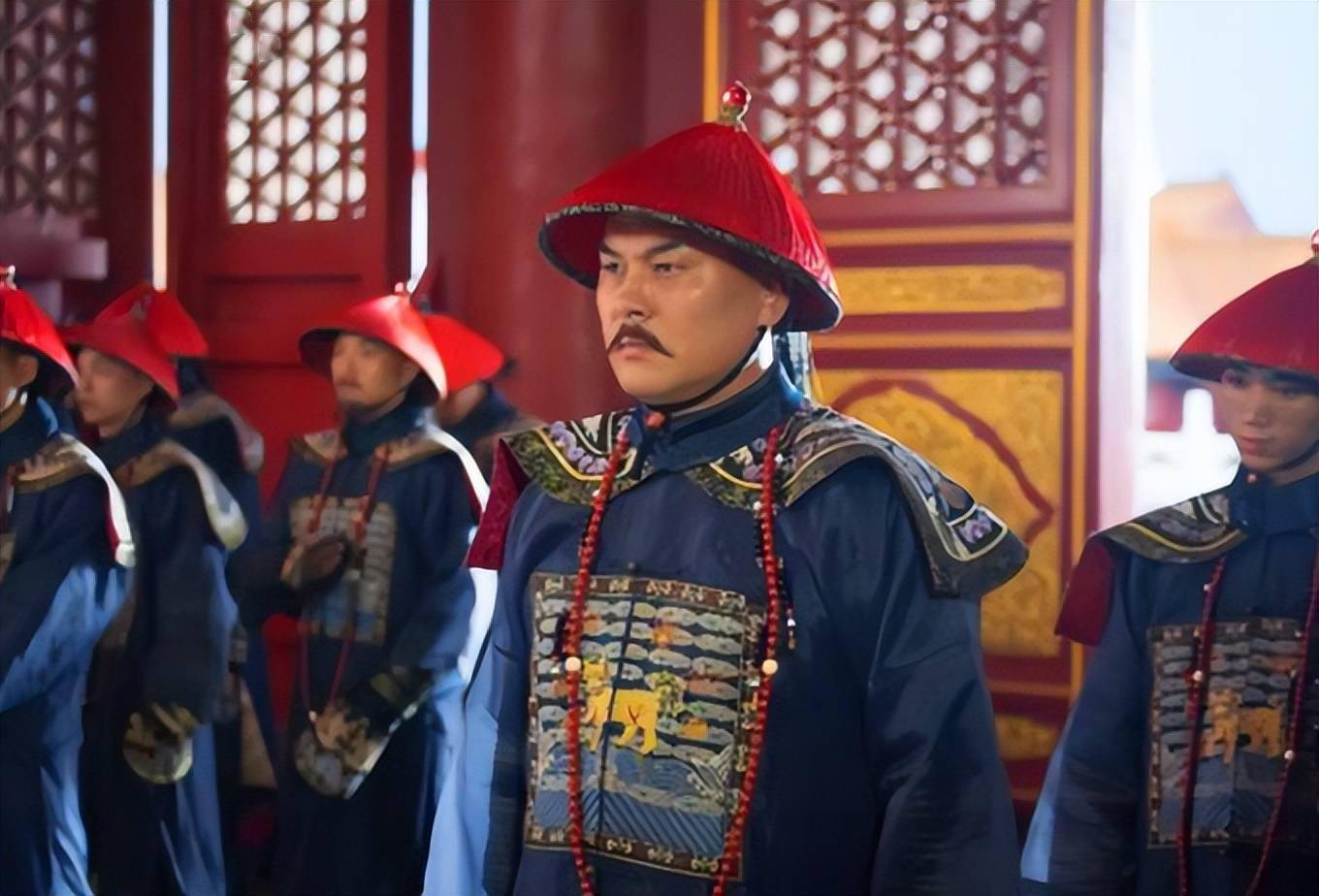 清朝亲王臣等出去办差回京,为何不能回家住一夜次日向皇帝奏报?