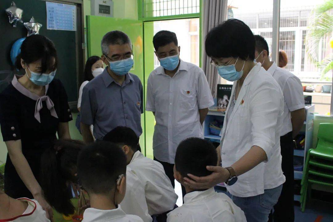 "同在蓝天下,携手共成长"——厦门市特殊教育学校儿童欢度六一_活动