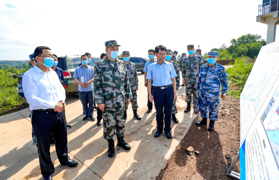王贵胜来铜勘察防汛工作 丁纯等参加_铜陵军分区_应急_物资保障