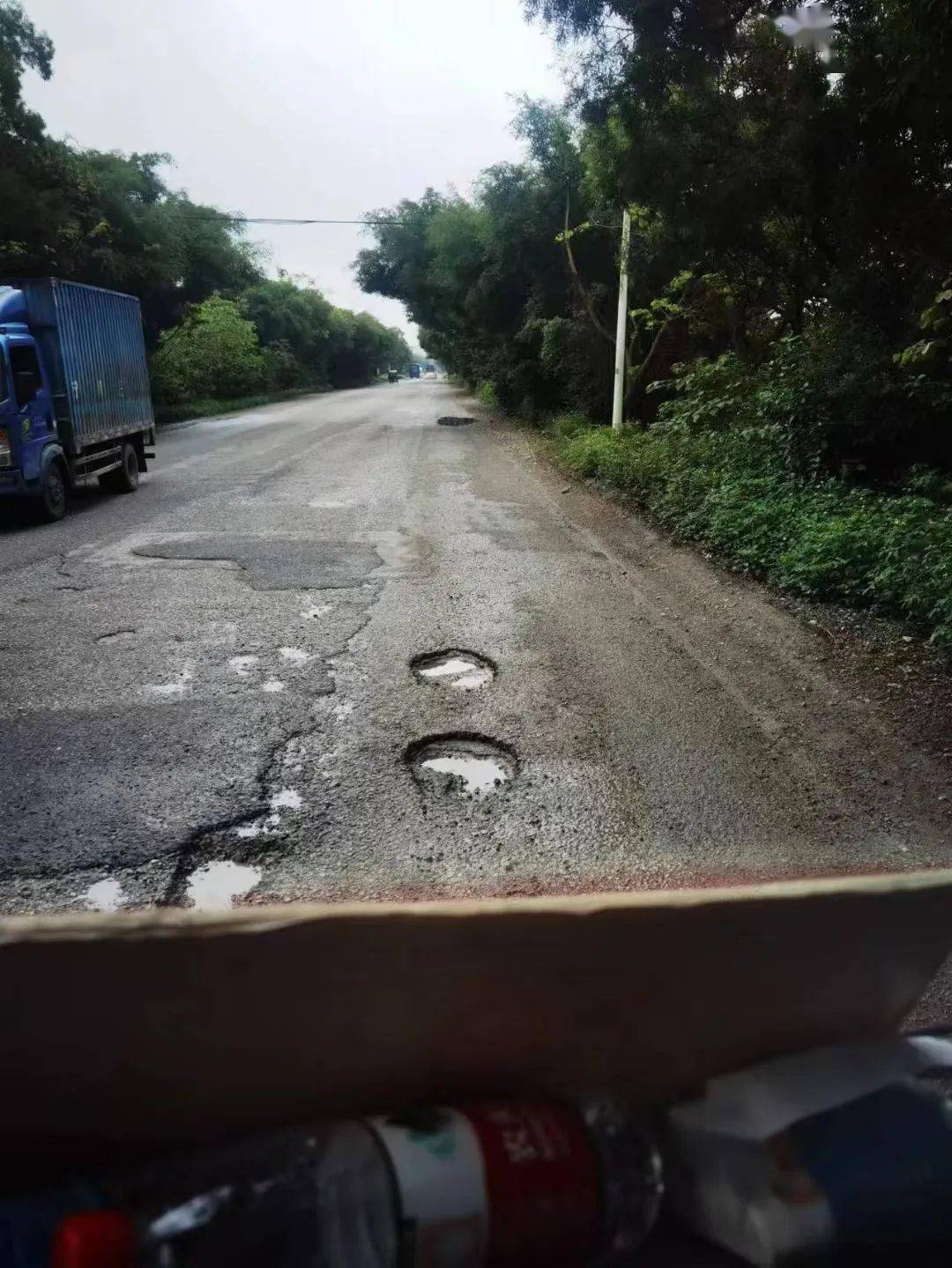 梅秀路坑洼严重路段已做临时修复，同时被纳入梅林片区道路整体维修工程统一改造_深圳新闻网