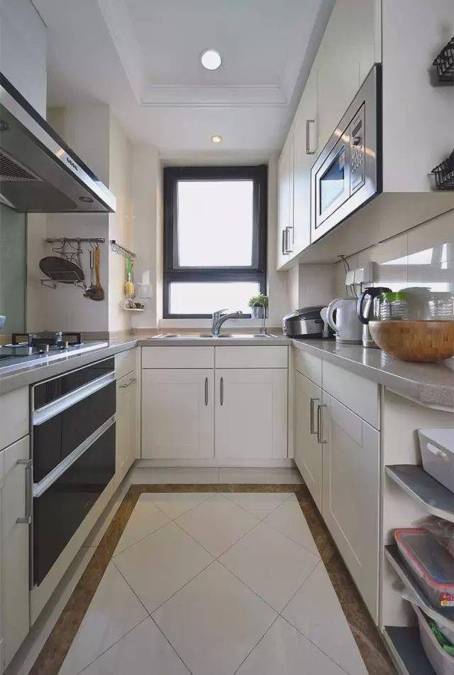 小户型厨房适合怎样的橱柜l形和一字形更符合需求