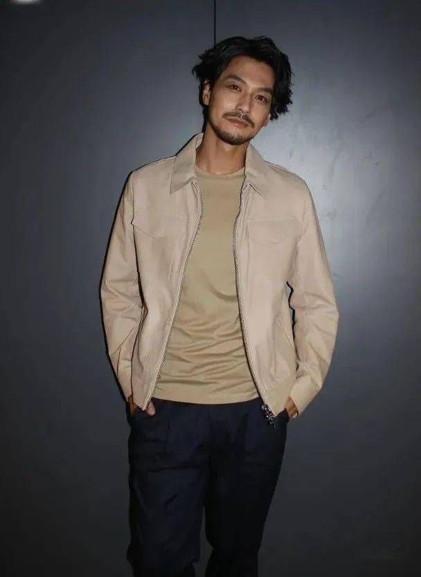 栢天男刘心悠鸡同鸭讲 打造甜蜜"假象"