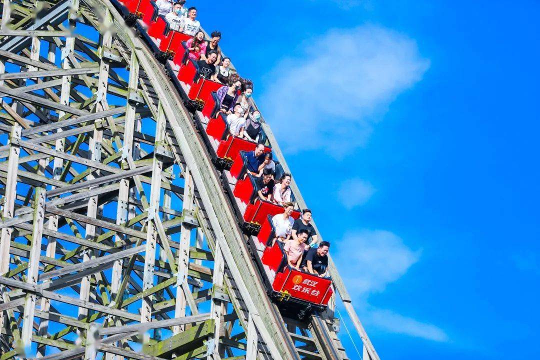 欢乐谷端午"开门红"双破纪录 儿童创享节成爆款制造机_游客_武汉_卡通