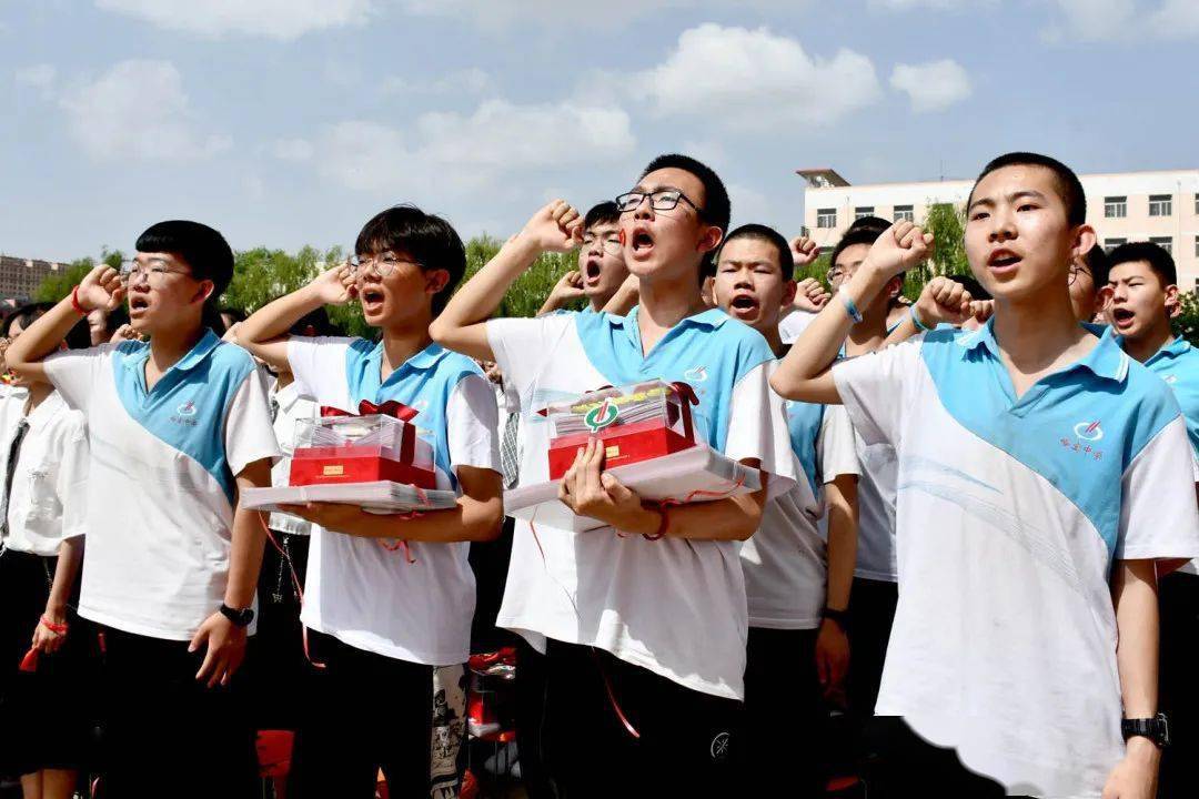 名校盛典怀仁市峪宏中学隆重举行2022届初三学生毕业典礼图文