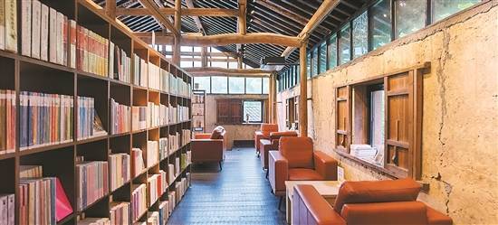 戴家山村里的书店_张雷_文化界_老宅