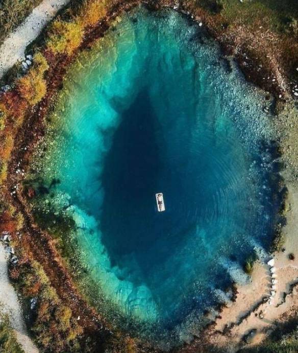 深海恐惧症要犯了网友分享深不见底的海洋奇潭照