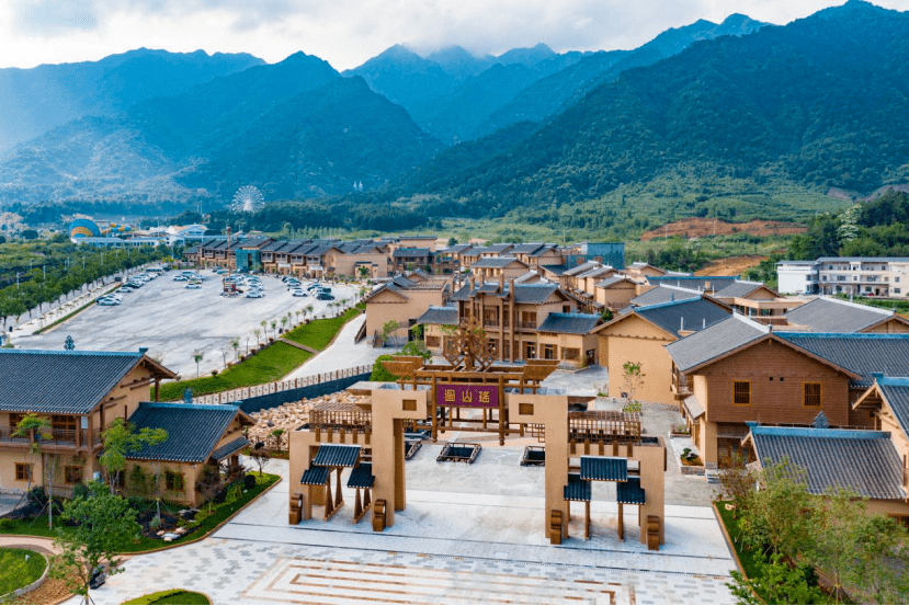 78元2大2小丨云门山水上乐园 遛娃套票,玩水,看孔雀,逛蜡像超欢乐