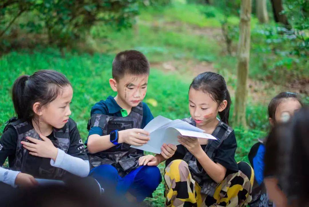 夏令营 酷炫的军事营来啦！少年们星空体育app登录入口快来当一名又帅又飒的“特警(图14)