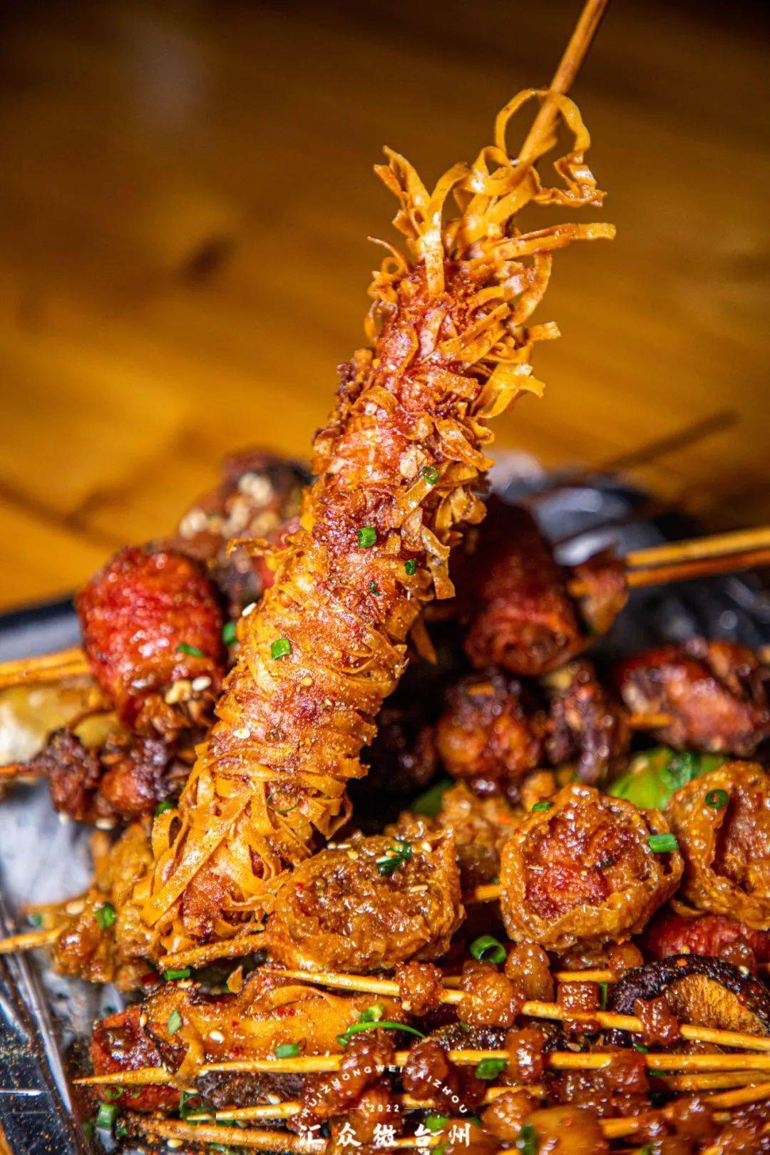 还有炸香菱,金针菇培根卷,金丝鸡柳,各种素菜的炸炸……口味如果不