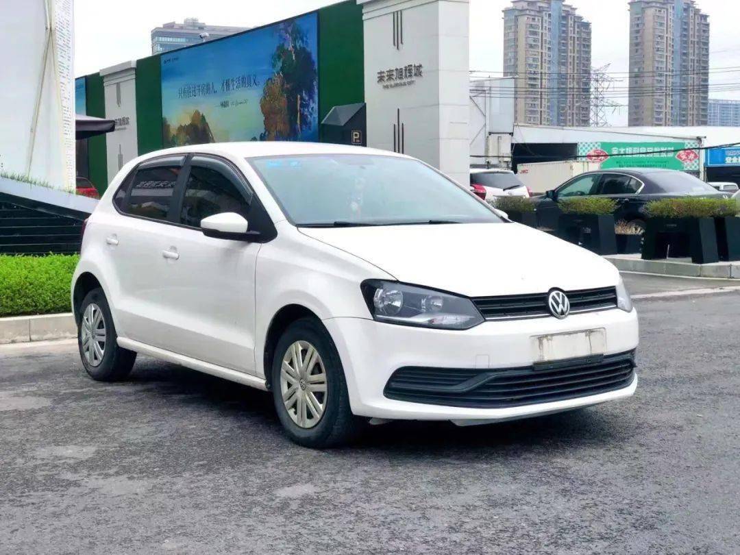 2018年 大众polo 14l 自动挡