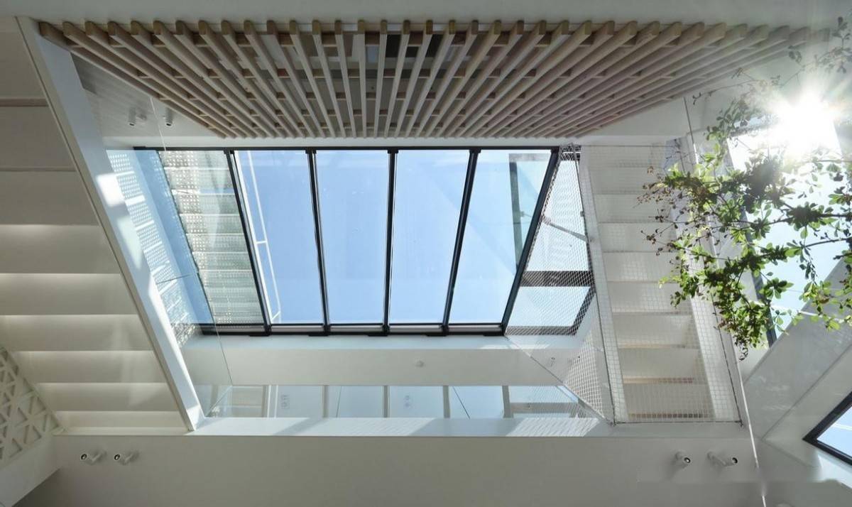 屋顶设天窗靠这8种样式连通户外上下楼省心采光通风也更好