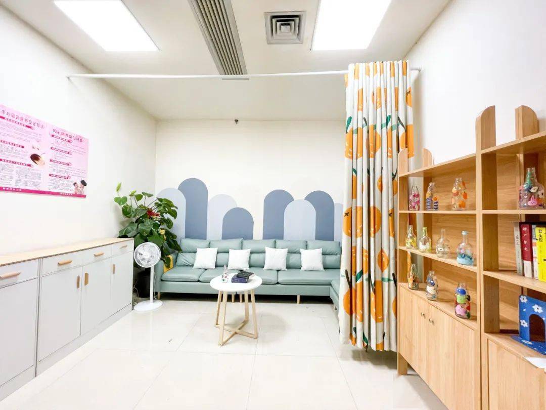 幸福五建五建集团第四间女职工关爱室暨爱心妈咪小屋正式启用