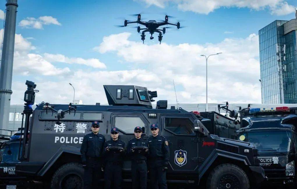 勤学苦练 一飞冲天 无人机助力警务工作"远航"_实战_特警支队_装备