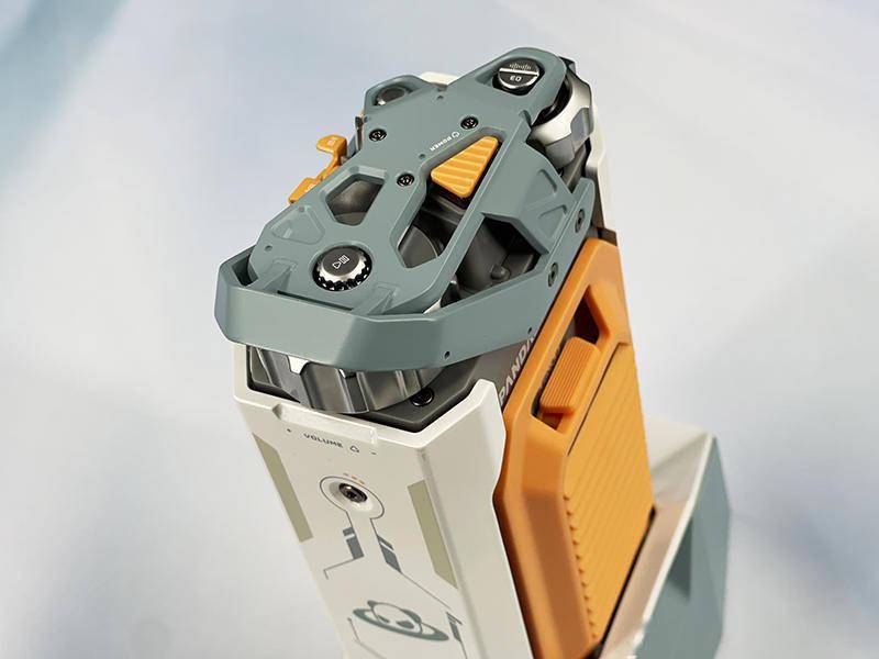 定制机械美学 pandaer × xog 白金独角兽赛博音箱图赏