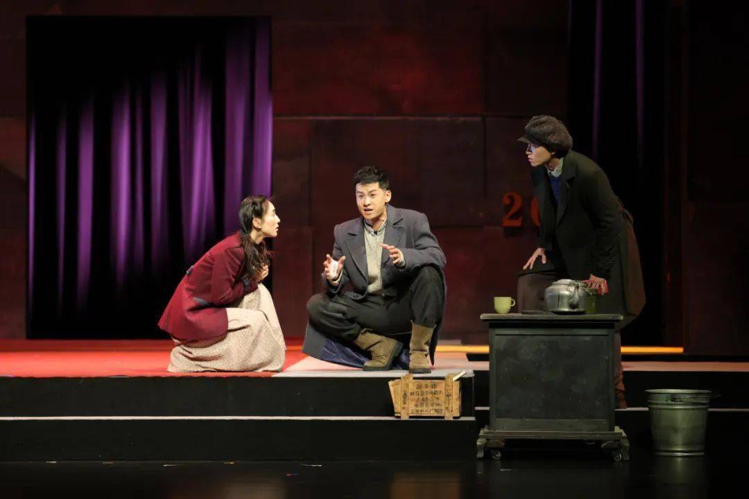 北京人艺举办向戏剧致敬建院70周年线上纪念演出