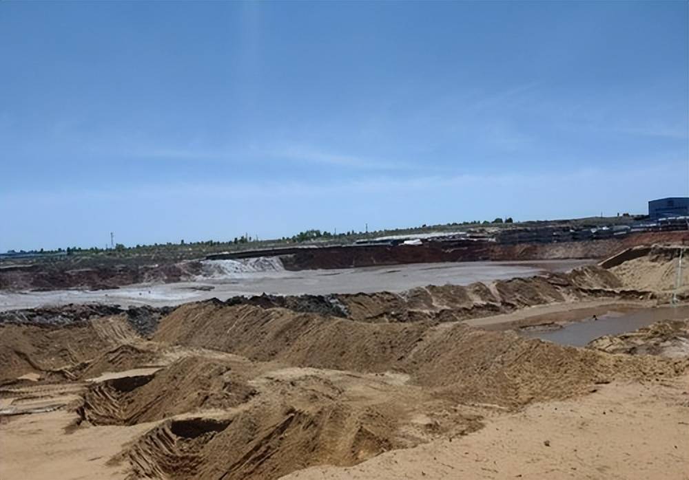 延长石油可可盖煤矿泥浆随意乱排,调查:情况属实,已立案查处_进行