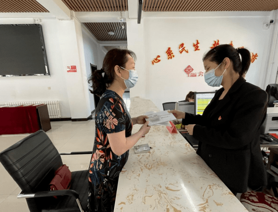 【能力作风建设年】彭鹰深入六安社区调研人大工作_李丹阳_宣传_群众