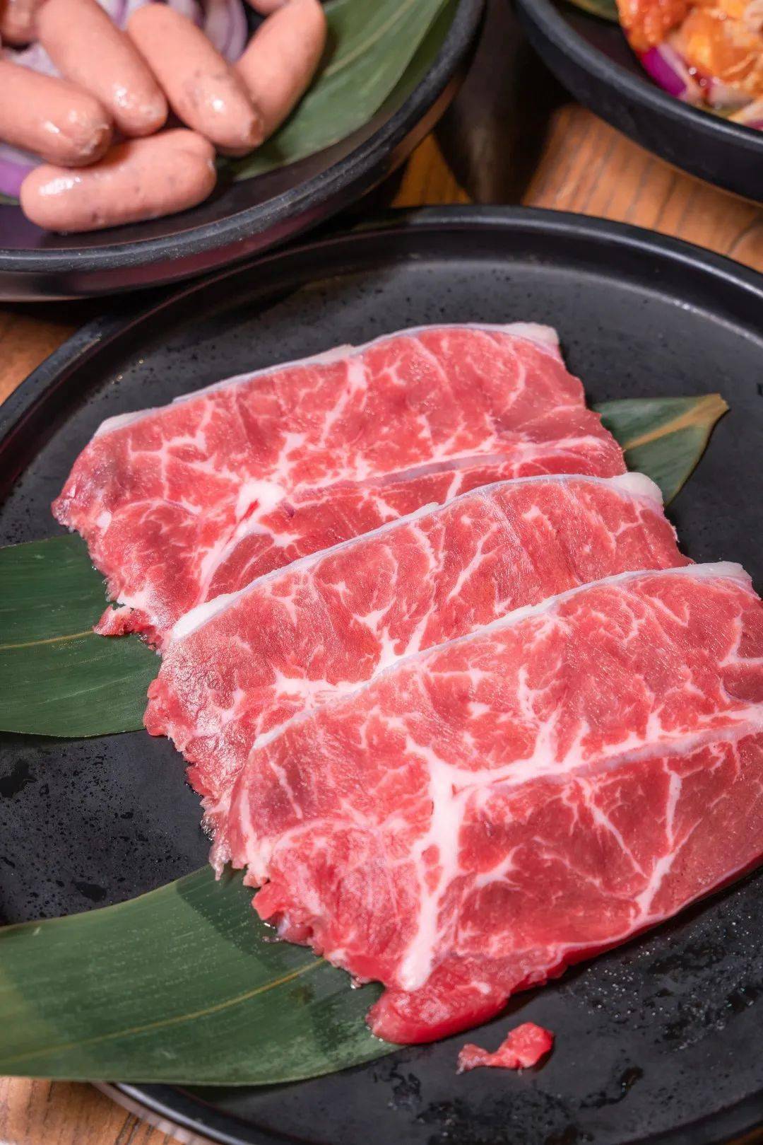 黑牛牡蛎肉是牛肩上最嫩的一块肉,每片都有手掌般大小,让你一次性过足